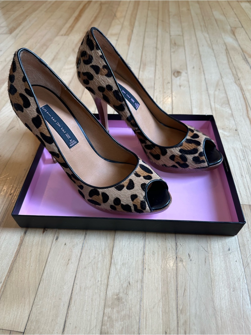 Steven by Steve Madden LALO1 Leopard Calf Hair Peep Toe Heels, 8.5, NIB